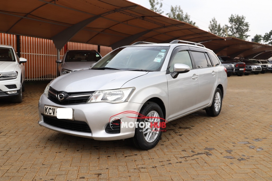 Toyota Fielder 2013